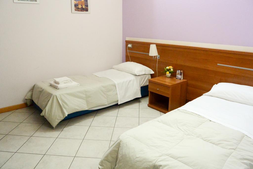Albergo Meuble Abatjour Mantua Exterior foto