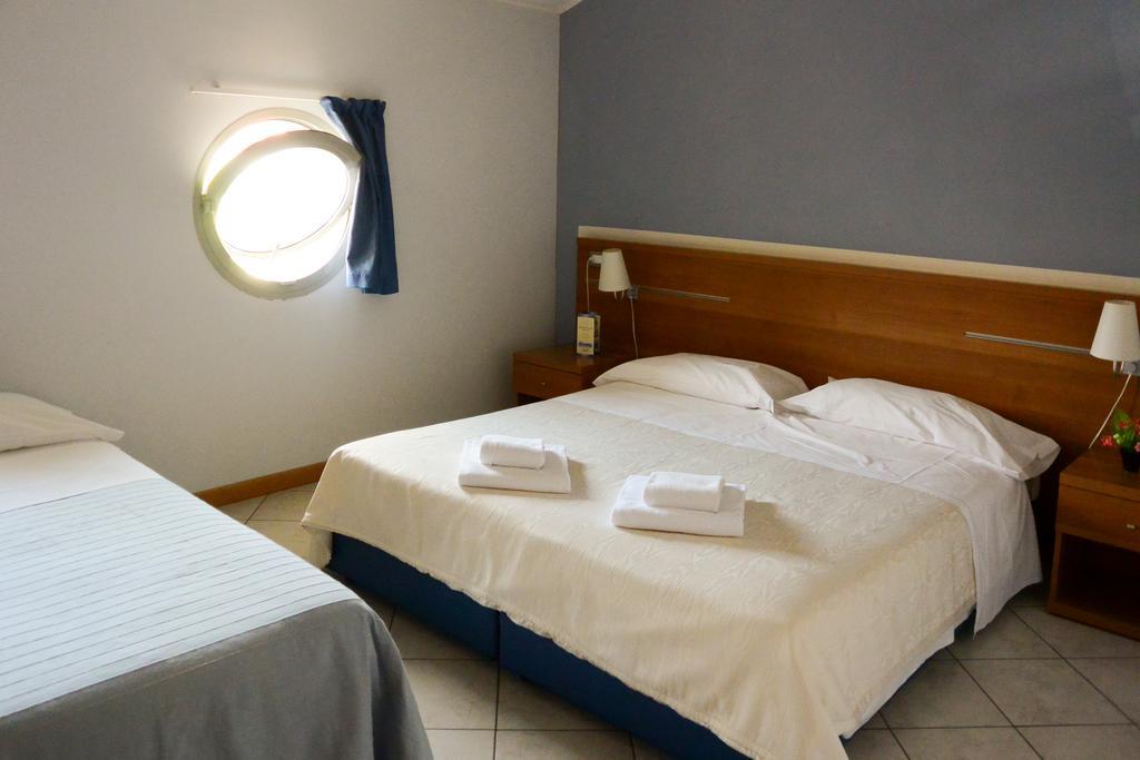 Albergo Meuble Abatjour Mantua Exterior foto