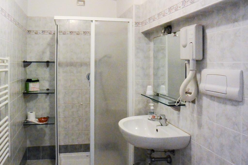 Albergo Meuble Abatjour Mantua Exterior foto